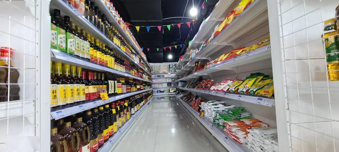 萝卜岗万合酒店底楼开了一家"国"字号粮油超市,以后采购就来这里了!